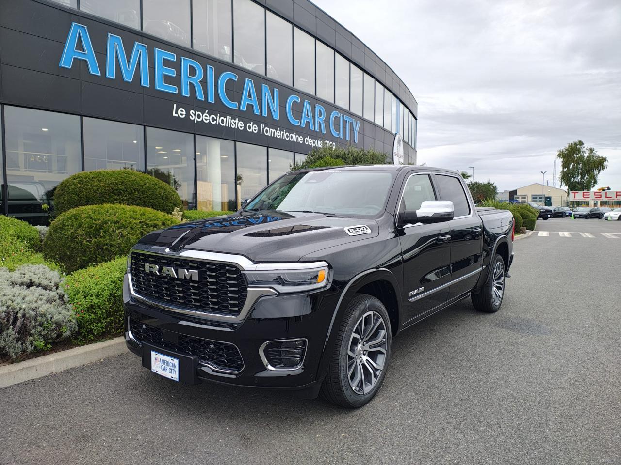 DODGE RAM 1500 CREW TUNGSTEN AIR RAMBOX