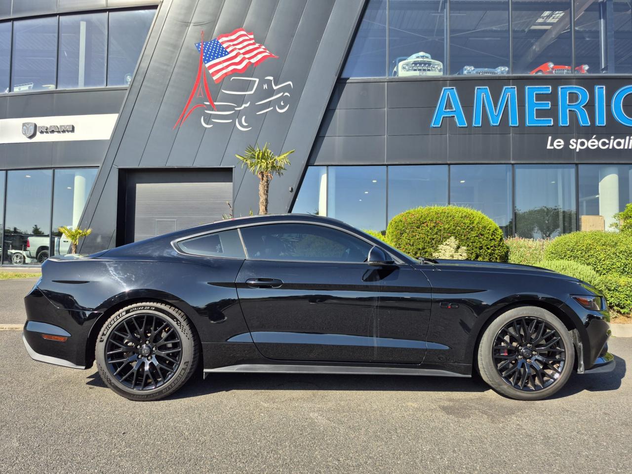 FORD MUSTANG GT FASTBACK V8 5.0L