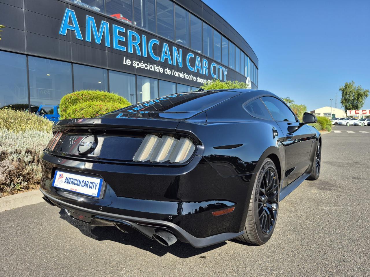 FORD MUSTANG GT FASTBACK V8 5.0L