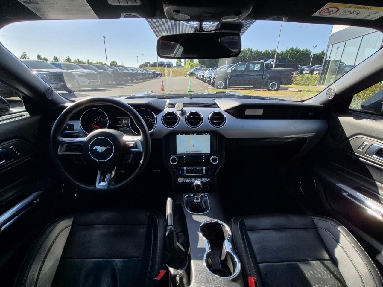 FORD MUSTANG GT FASTBACK V8 5.0L