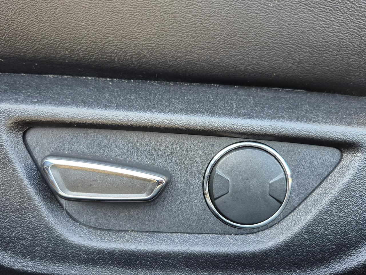 FORD MUSTANG GT FASTBACK V8 5.0L