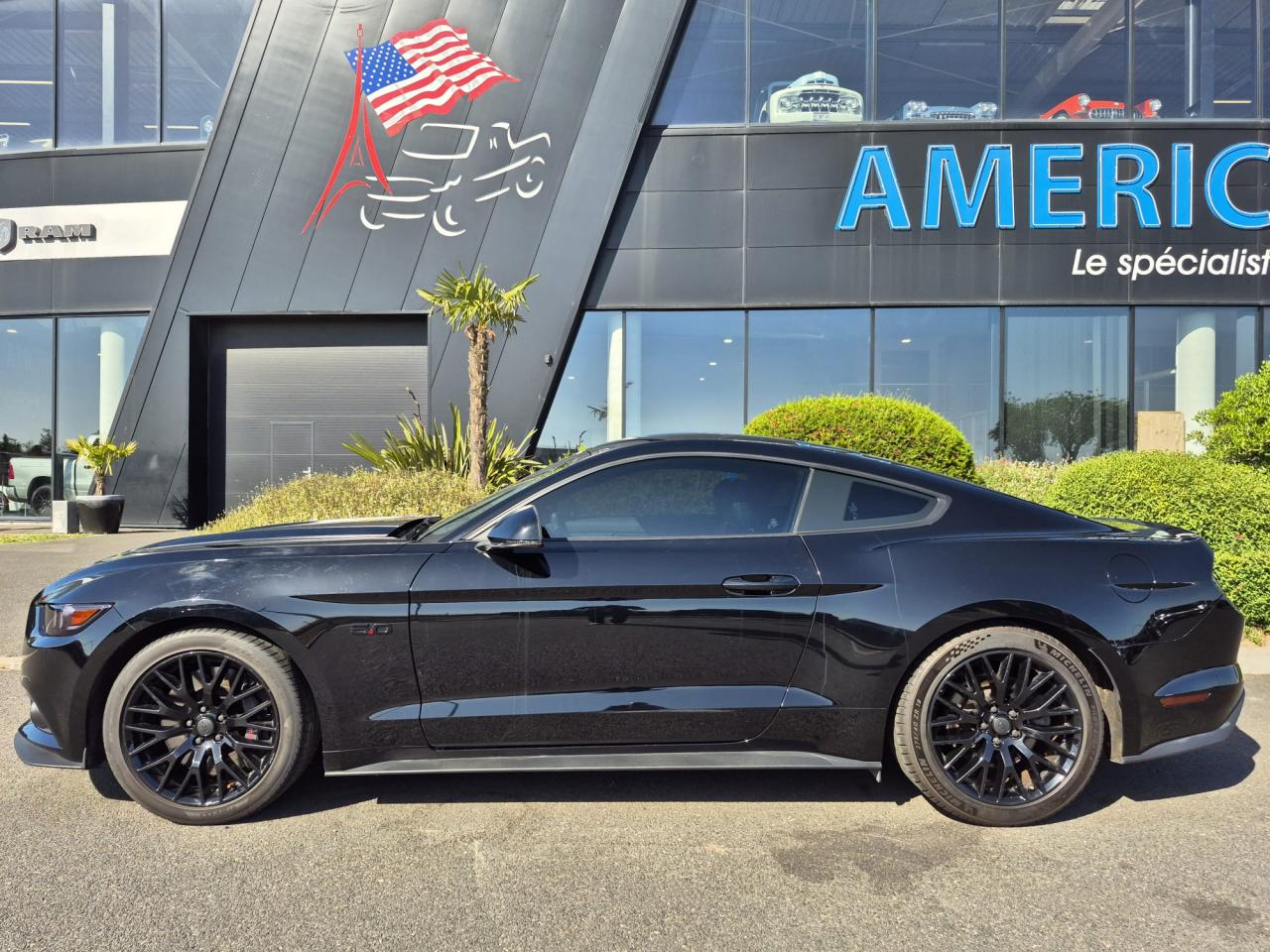 FORD MUSTANG GT FASTBACK V8 5.0L