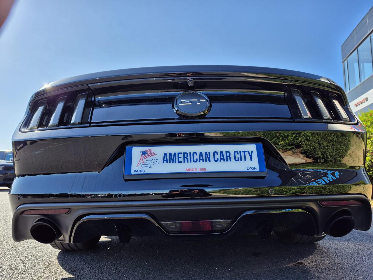 FORD MUSTANG GT FASTBACK V8 5.0L