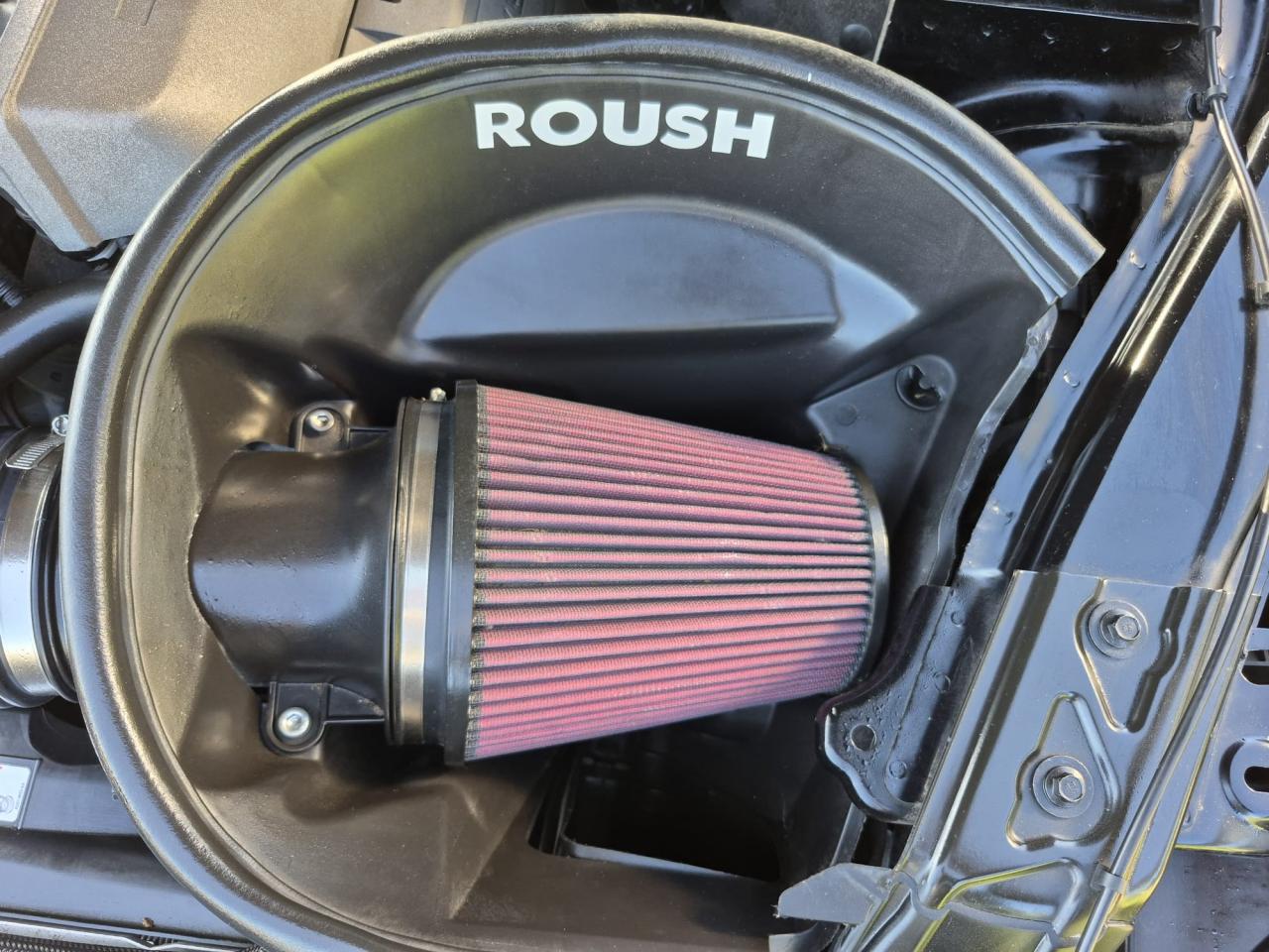 FORD MUSTANG GT FASTBACK V8 5.0L