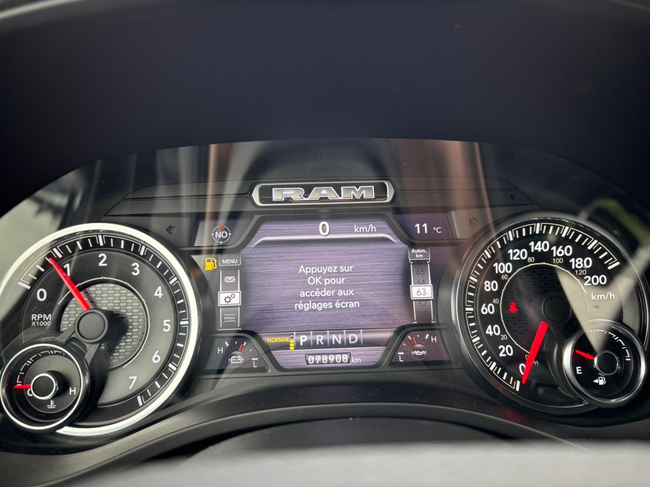 DODGE RAM 1500 CREW LARAMIE SPORT black package AIR