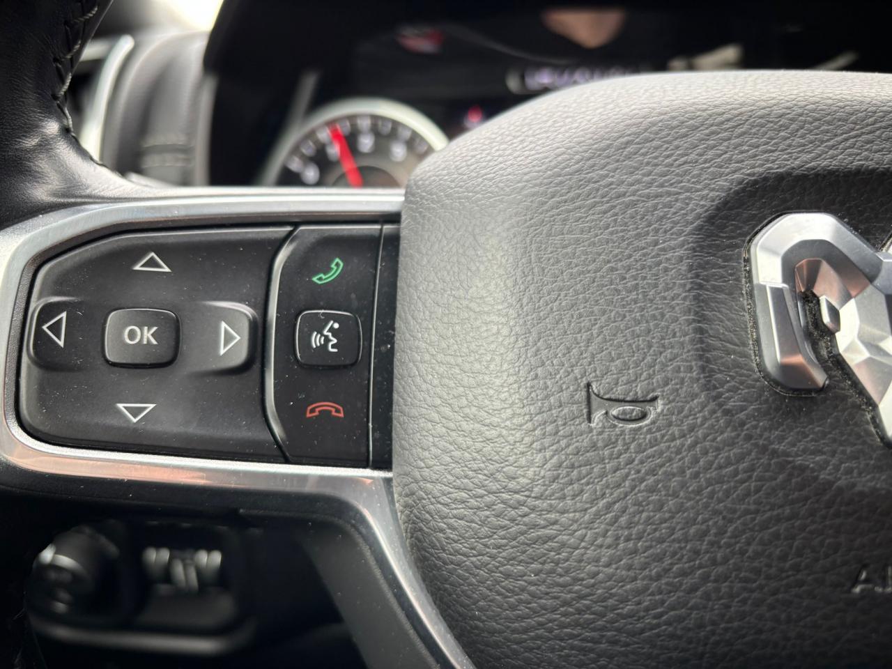 DODGE RAM 1500 CREW LARAMIE SPORT black package AIR