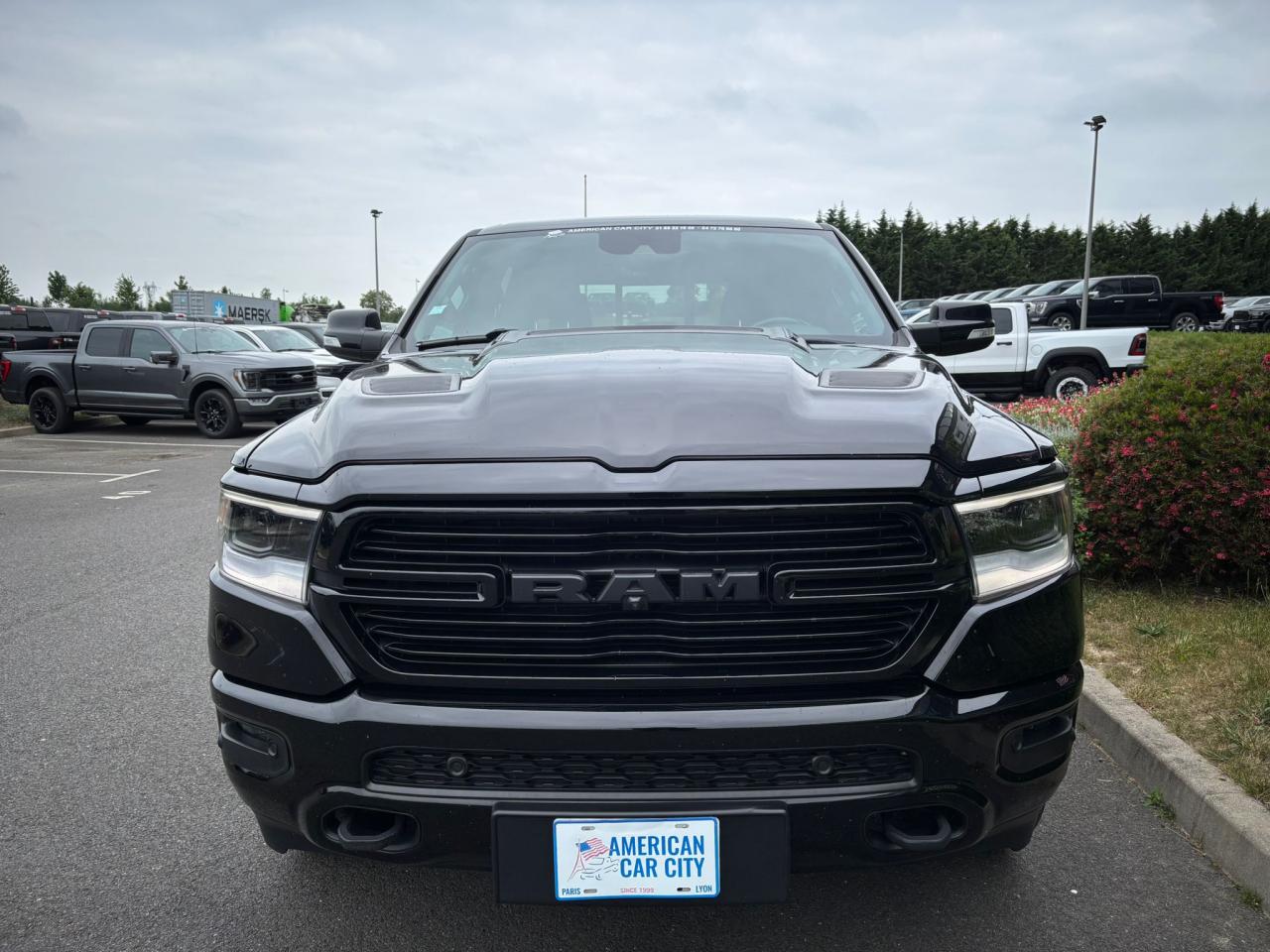 DODGE RAM 1500 CREW LARAMIE SPORT black package AIR