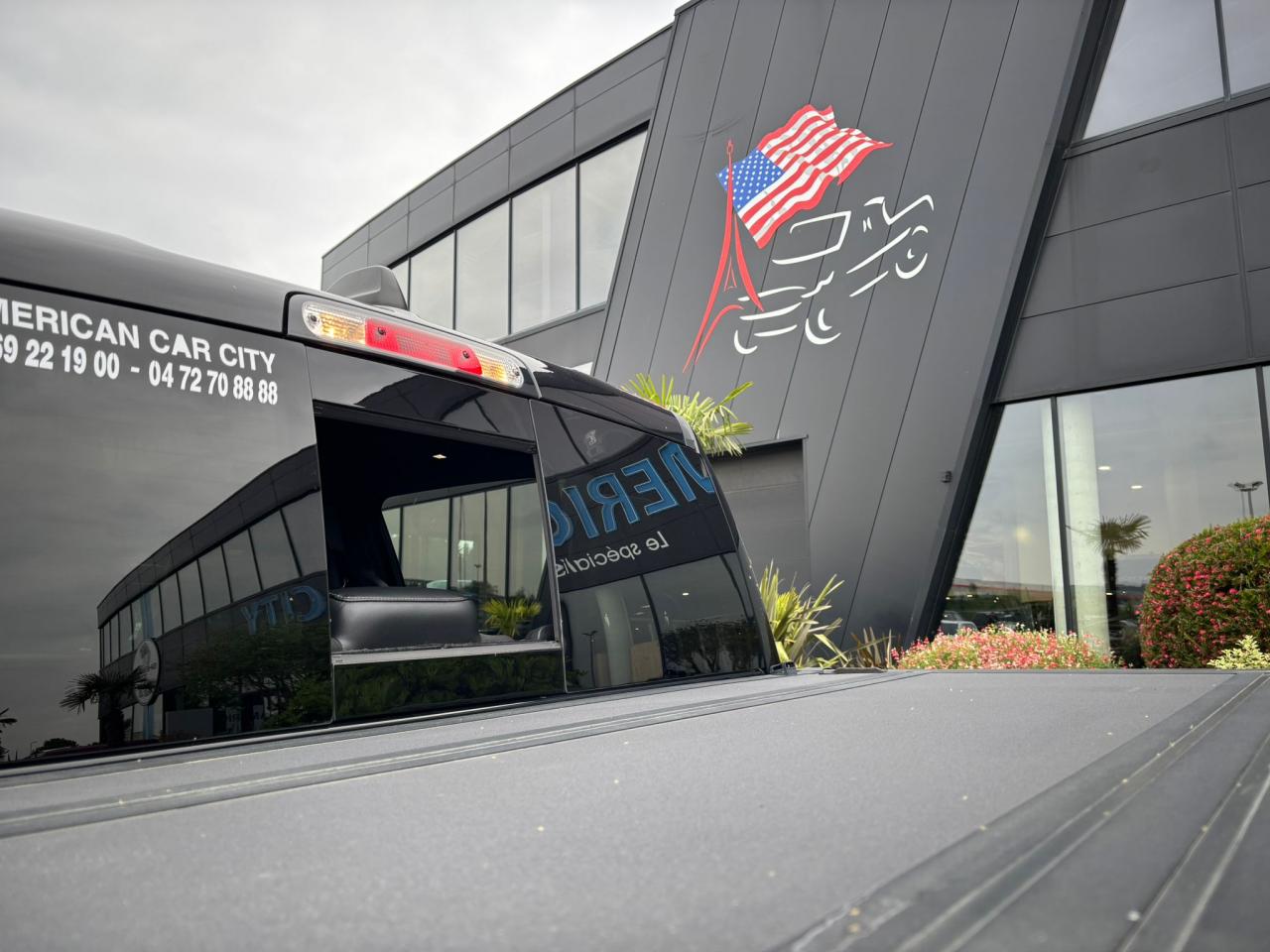 DODGE RAM 1500 CREW LARAMIE SPORT black package AIR