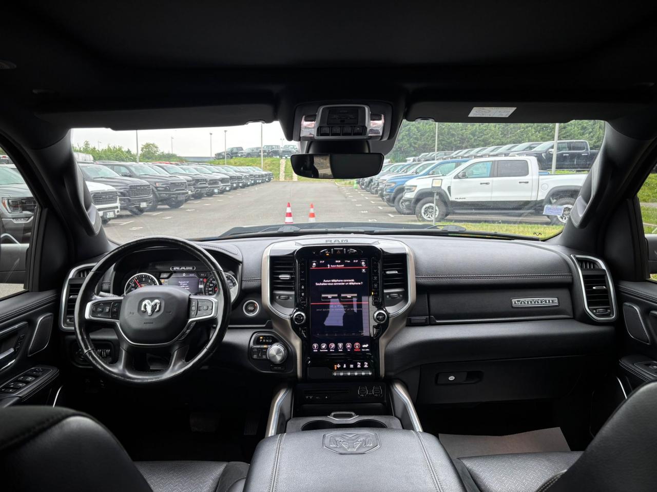 DODGE RAM 1500 CREW LARAMIE SPORT black package AIR