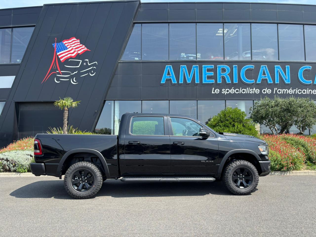 DODGE RAM 1500 CREW REBEL NIGHT EDITION AIR
