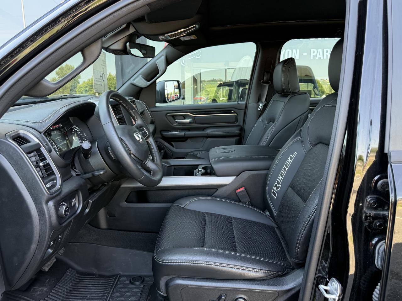 DODGE RAM 1500 CREW REBEL NIGHT EDITION AIR