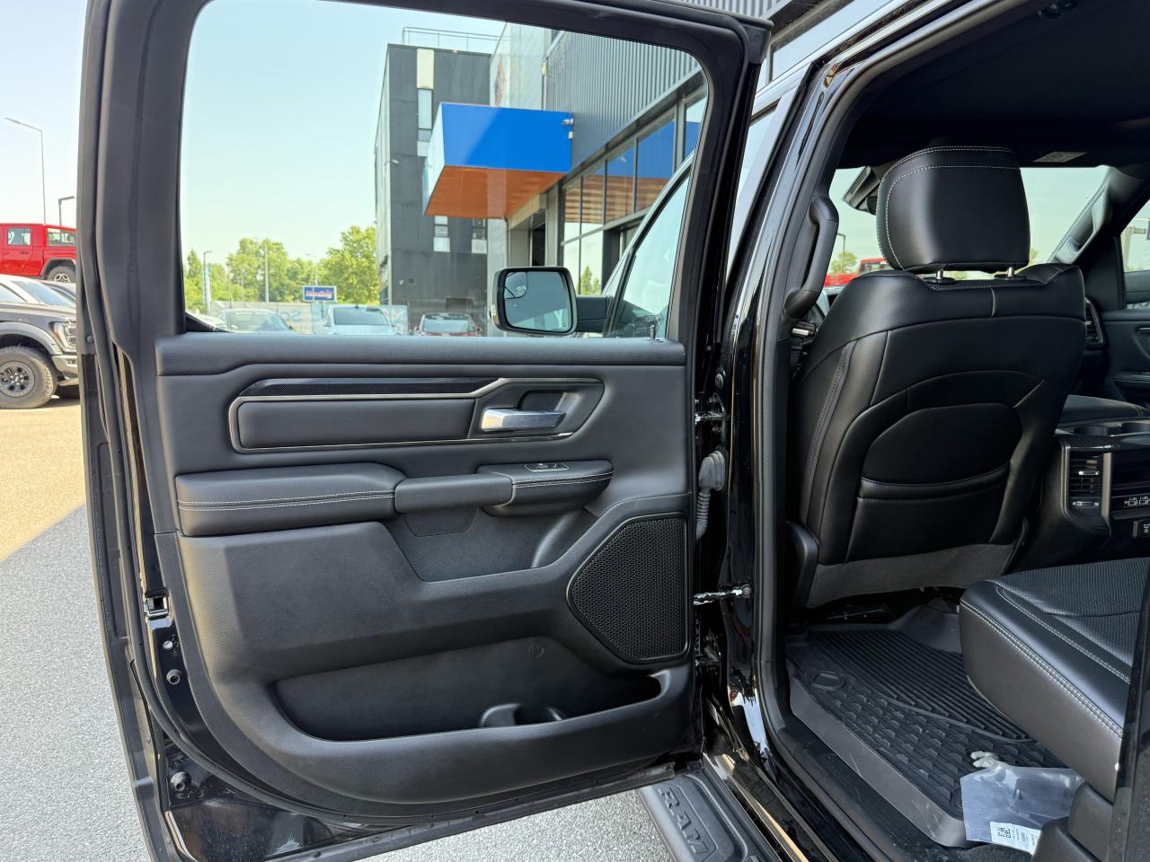 DODGE RAM 1500 CREW REBEL NIGHT EDITION AIR
