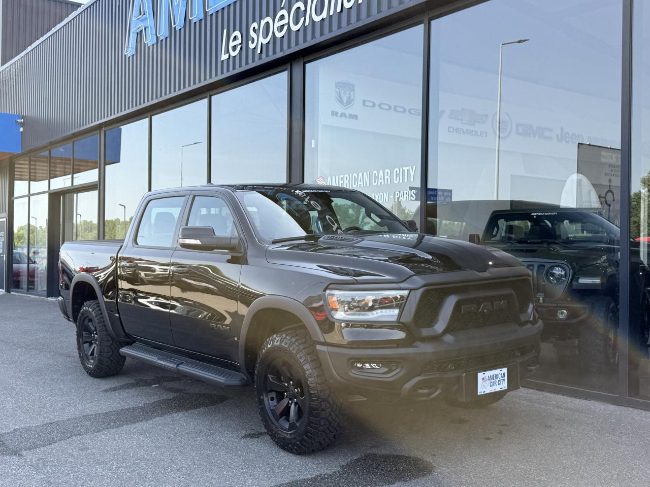 DODGE RAM 1500 CREW REBEL NIGHT EDITION AIR