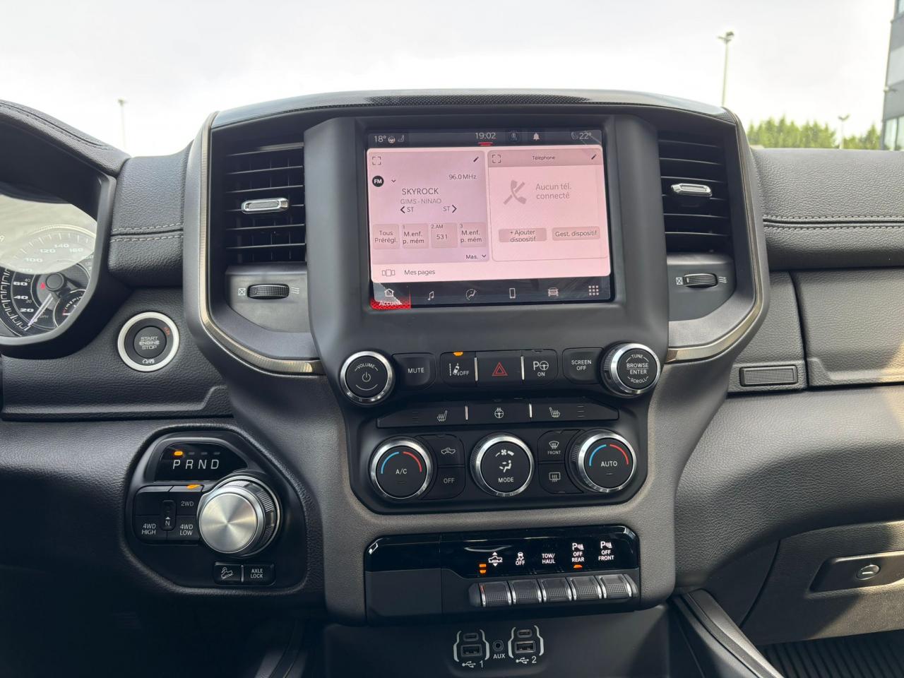 DODGE RAM 1500 CREW REBEL NIGHT EDITION AIR