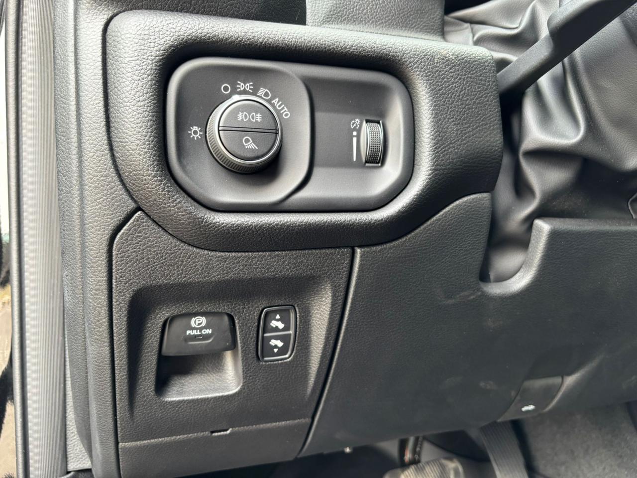 DODGE RAM 1500 CREW REBEL NIGHT EDITION AIR