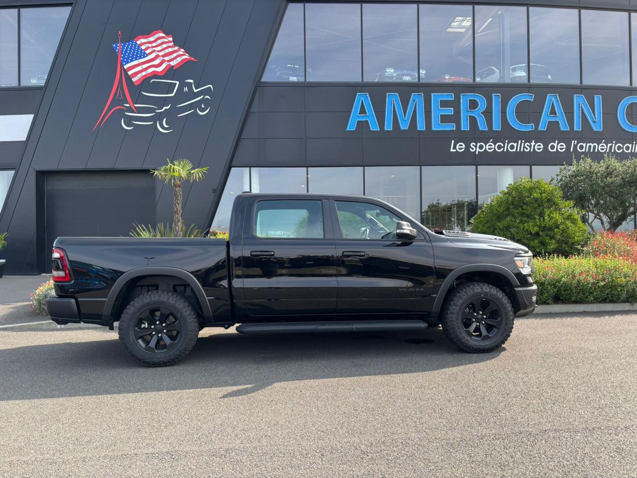 DODGE RAM 1500 CREW REBEL NIGHT EDITION AIR