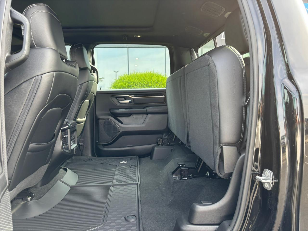 DODGE RAM 1500 CREW REBEL NIGHT EDITION AIR