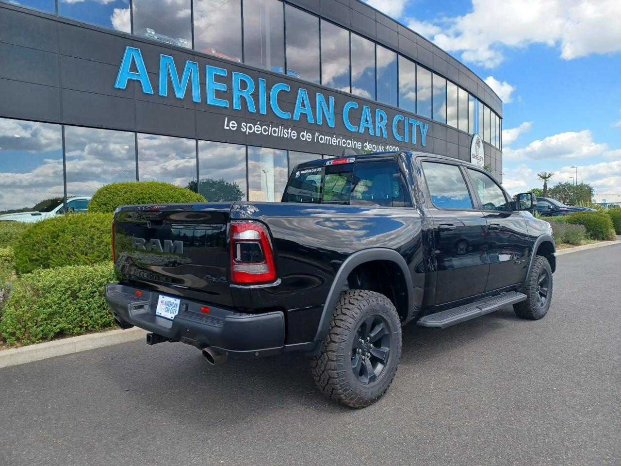 DODGE RAM 1500 CREW REBEL NIGHT EDITION AIR