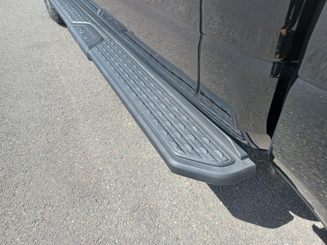 DODGE RAM 1500 CREW REBEL NIGHT EDITION AIR