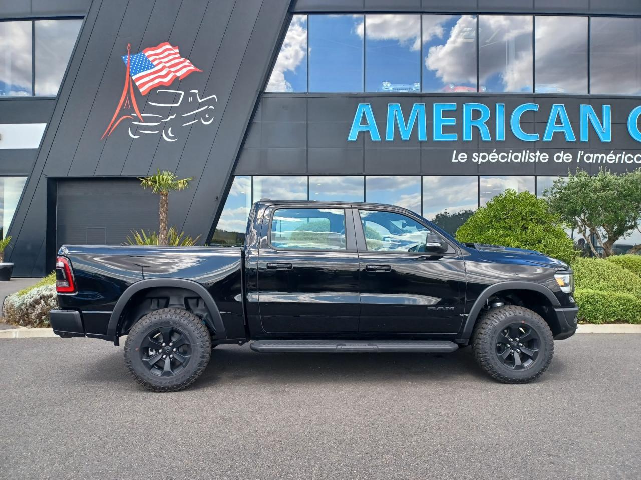 DODGE RAM 1500 CREW REBEL NIGHT EDITION AIR