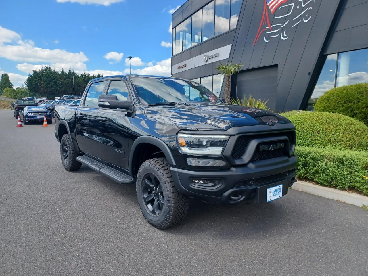DODGE RAM 1500 CREW REBEL NIGHT EDITION AIR