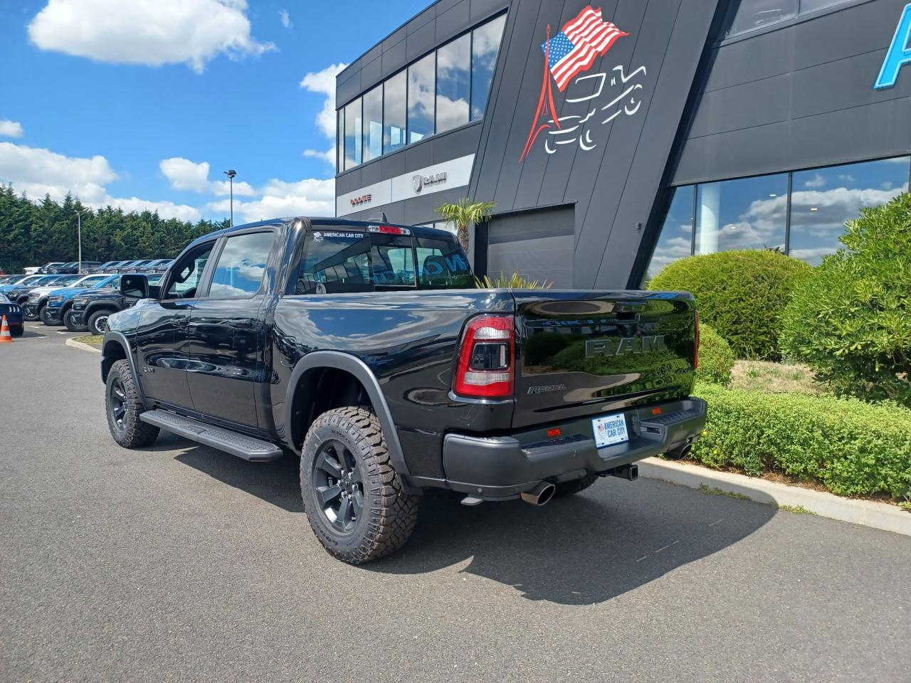 DODGE RAM 1500 CREW REBEL NIGHT EDITION AIR