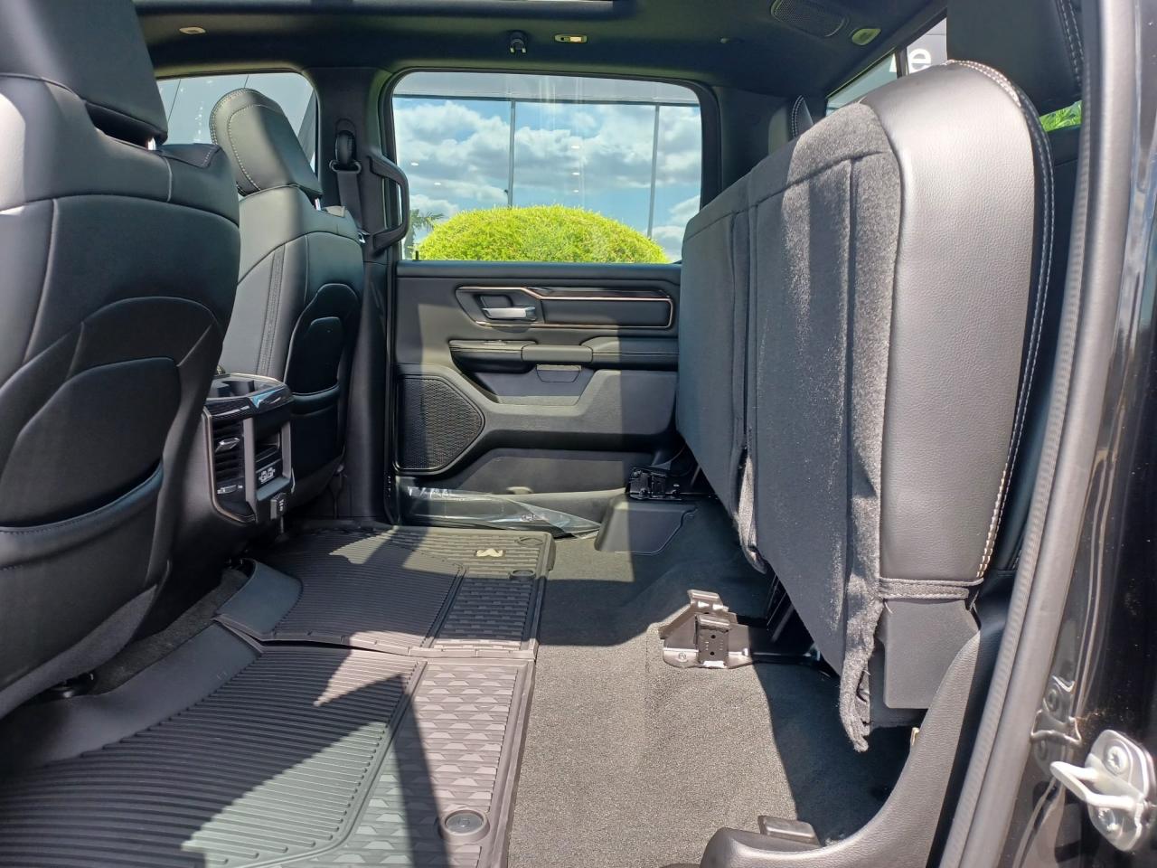 DODGE RAM 1500 CREW REBEL NIGHT EDITION AIR