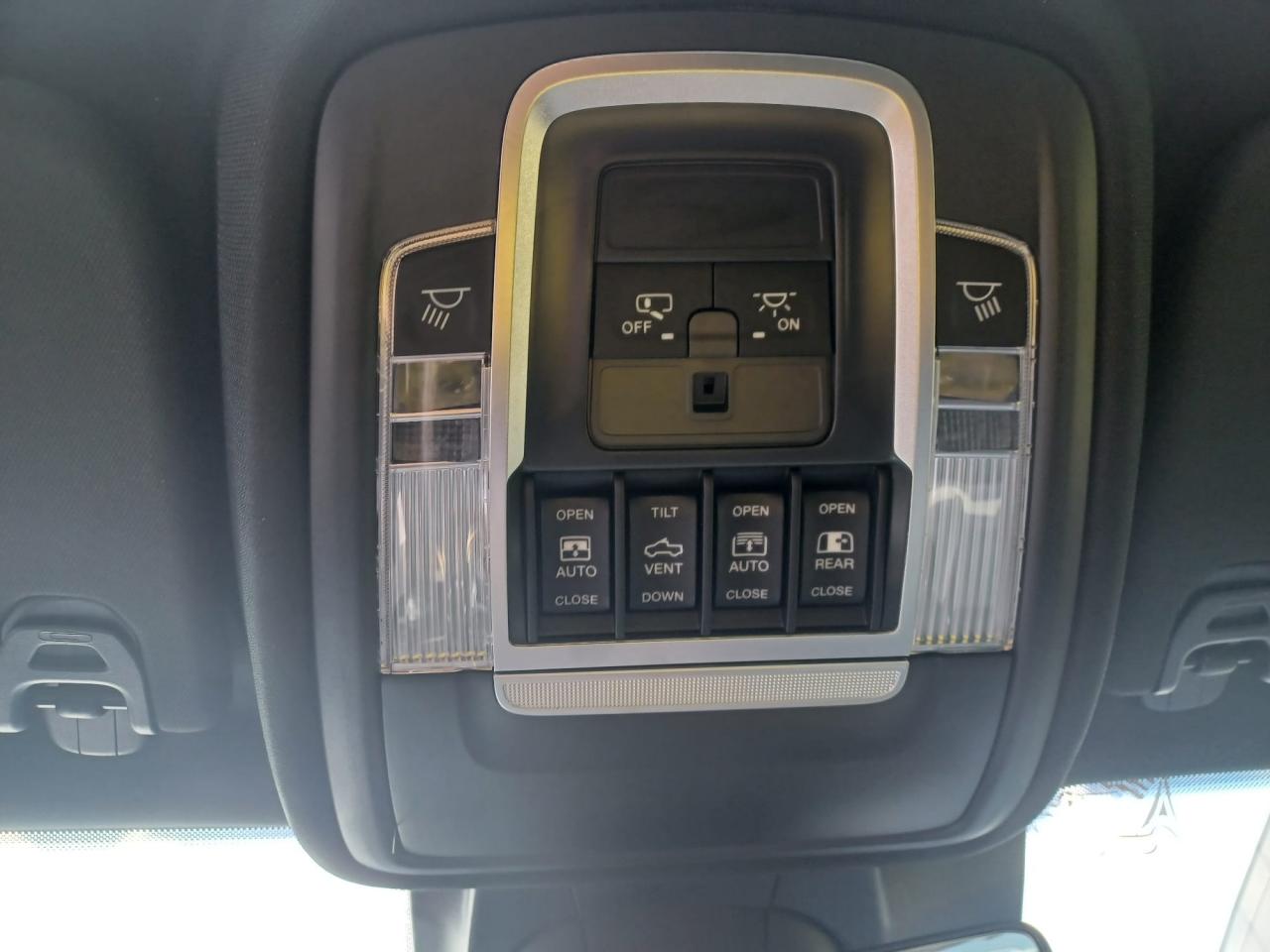 DODGE RAM 1500 CREW REBEL NIGHT EDITION AIR