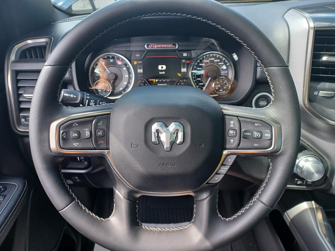 DODGE RAM 1500 CREW REBEL NIGHT EDITION AIR