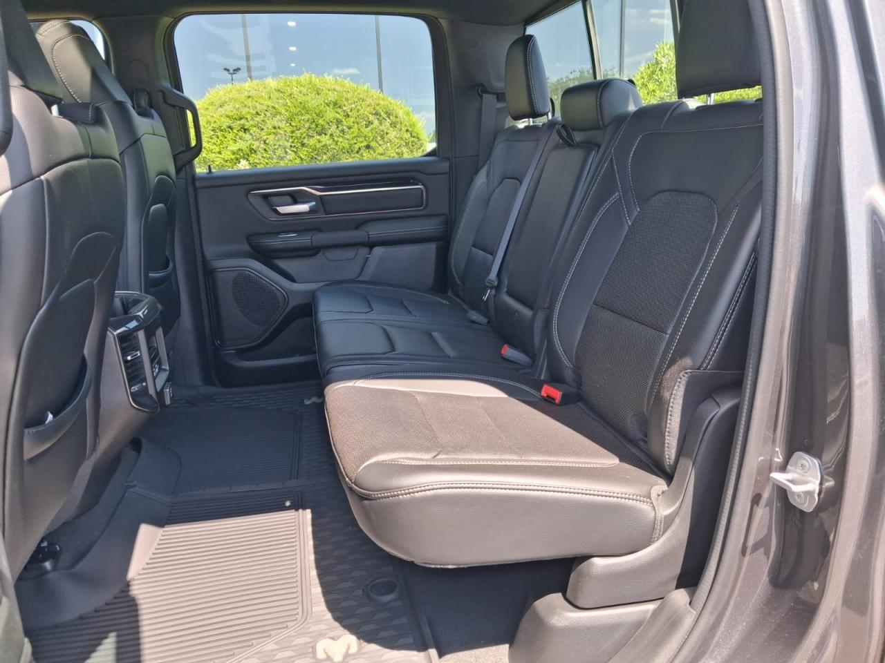 DODGE RAM 1500 CREW REBEL NIGHT EDITION AIR