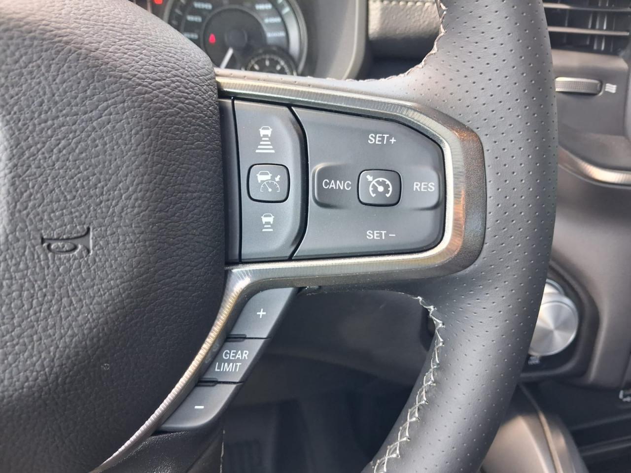 DODGE RAM 1500 CREW REBEL NIGHT EDITION AIR