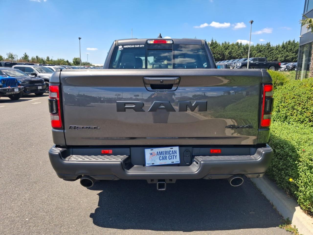 DODGE RAM 1500 CREW REBEL NIGHT EDITION AIR