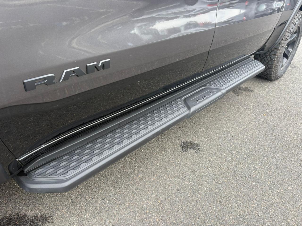 DODGE RAM 1500 CREW REBEL NIGHT EDITION AIR