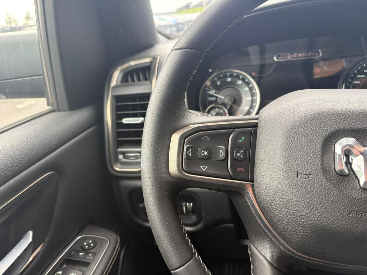 DODGE RAM 1500 CREW REBEL NIGHT EDITION AIR