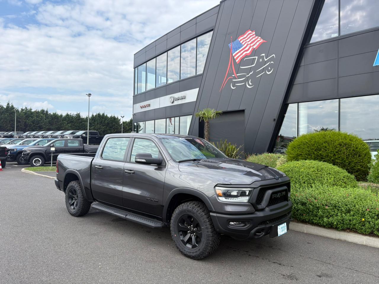DODGE RAM 1500 CREW REBEL NIGHT EDITION AIR