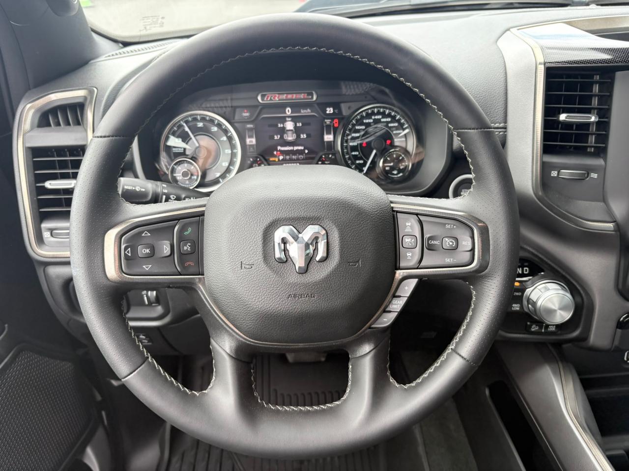 DODGE RAM 1500 CREW REBEL NIGHT EDITION AIR