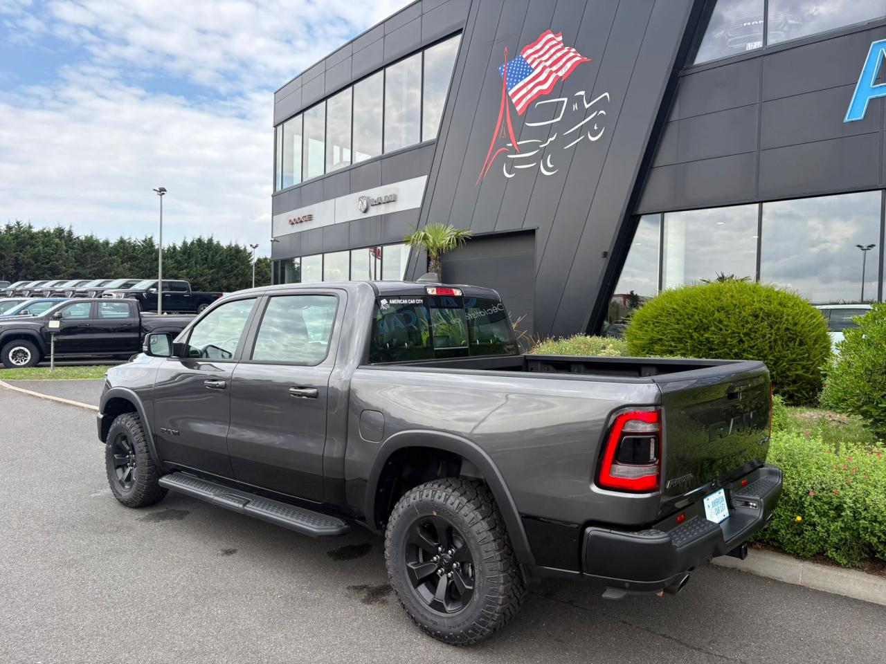 DODGE RAM 1500 CREW REBEL NIGHT EDITION AIR