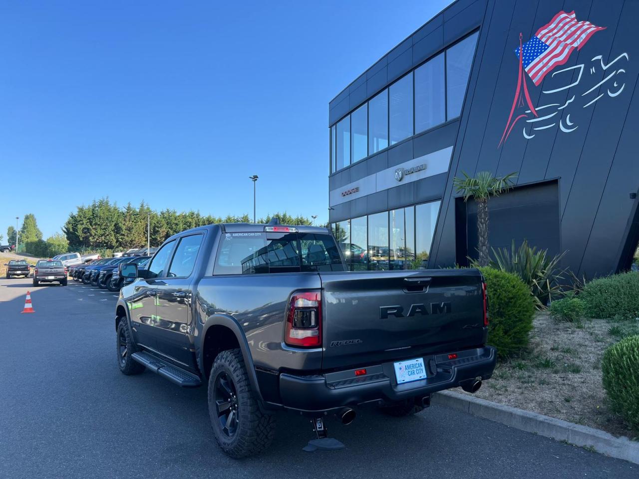 DODGE RAM 1500 CREW REBEL NIGHT EDITION AIR