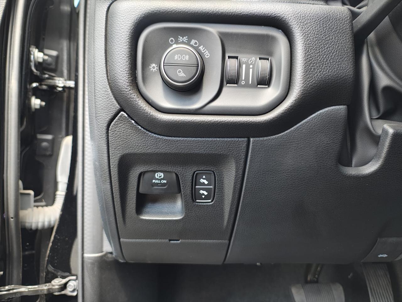 DODGE RAM 1500 CREW LARAMIE SPORT AIR ETORQUE