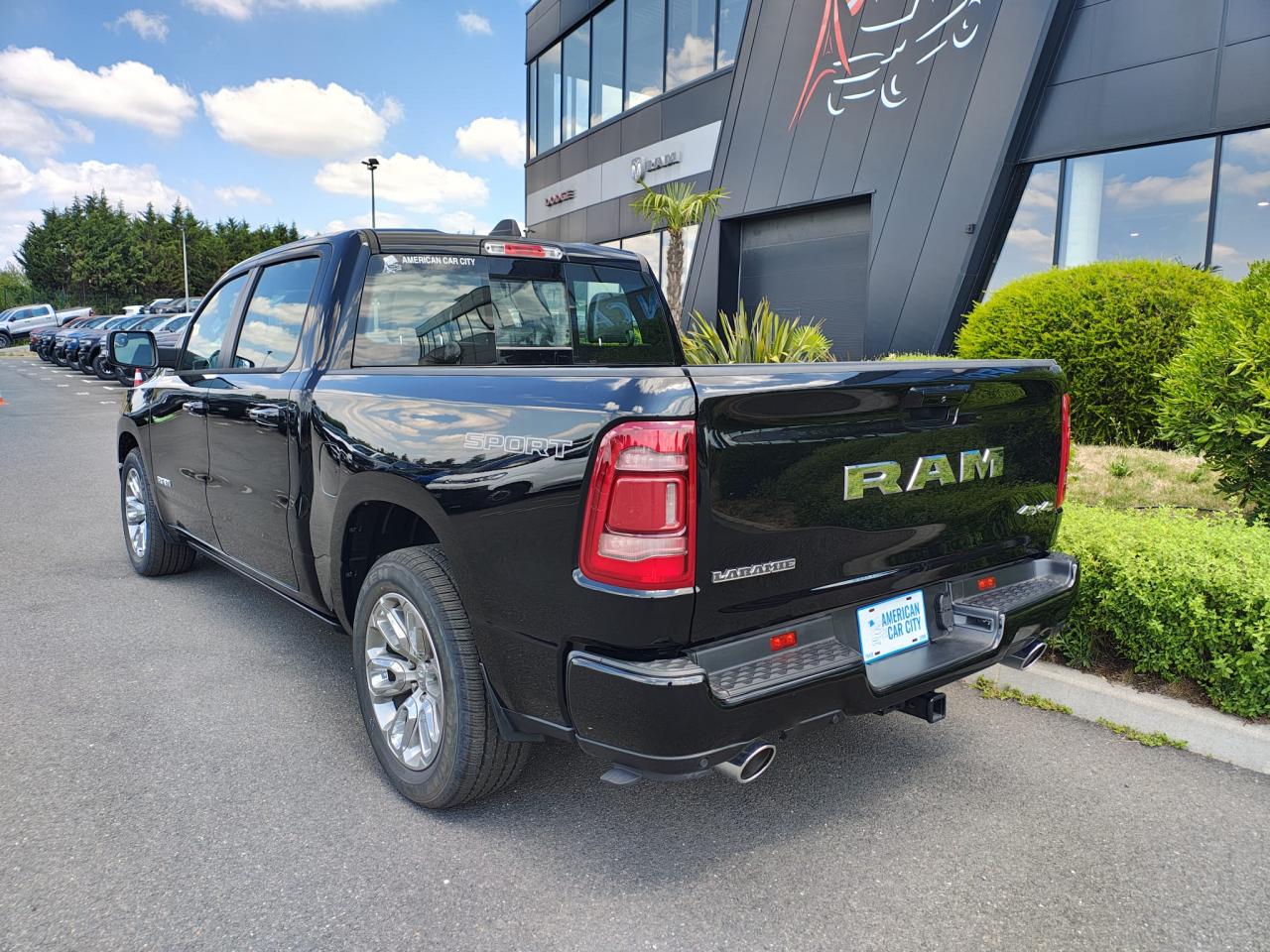 DODGE RAM 1500 CREW LARAMIE SPORT AIR ETORQUE