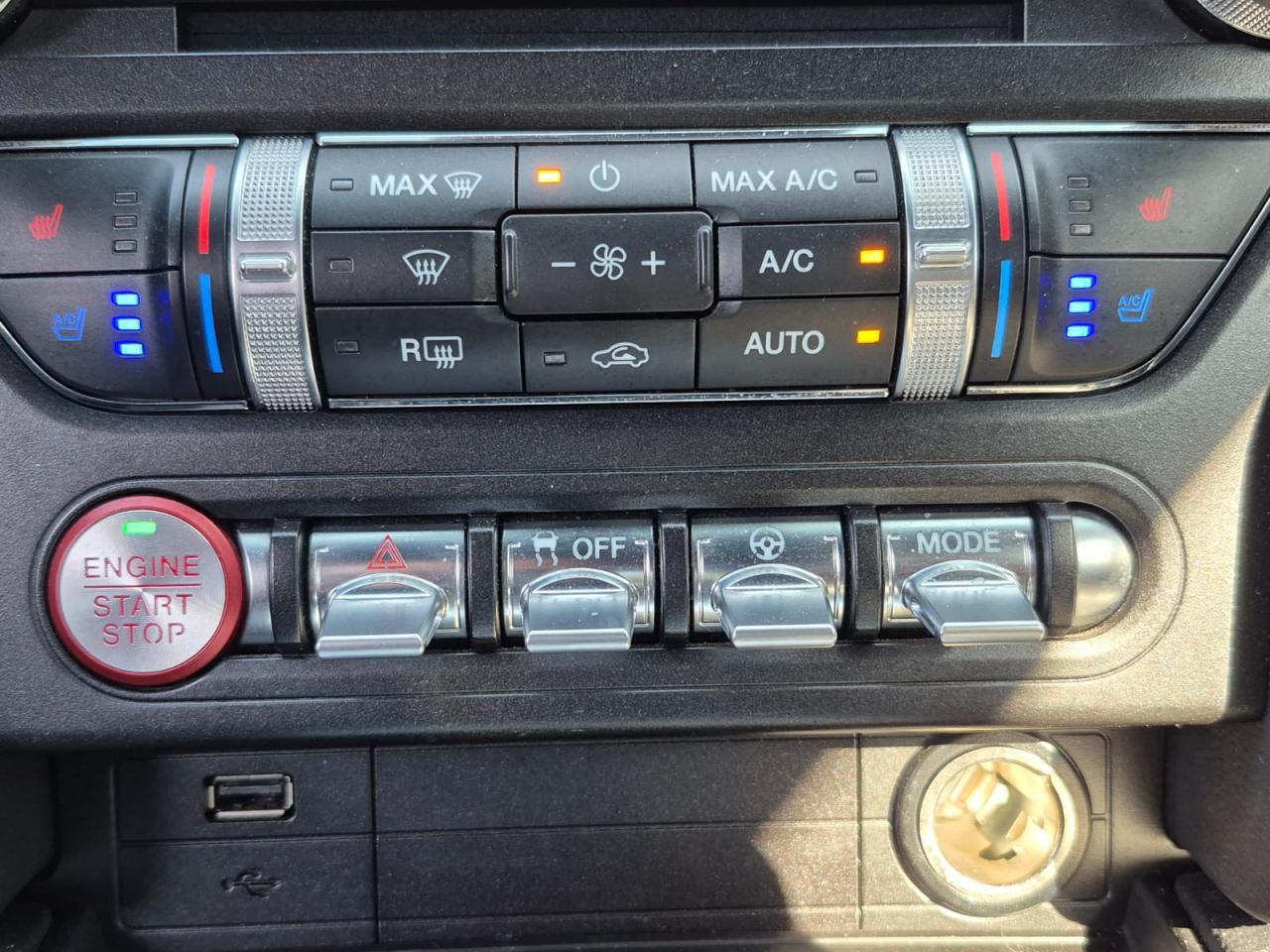 FORD MUSTANG Fastback 5.0 V8 - BULLITT