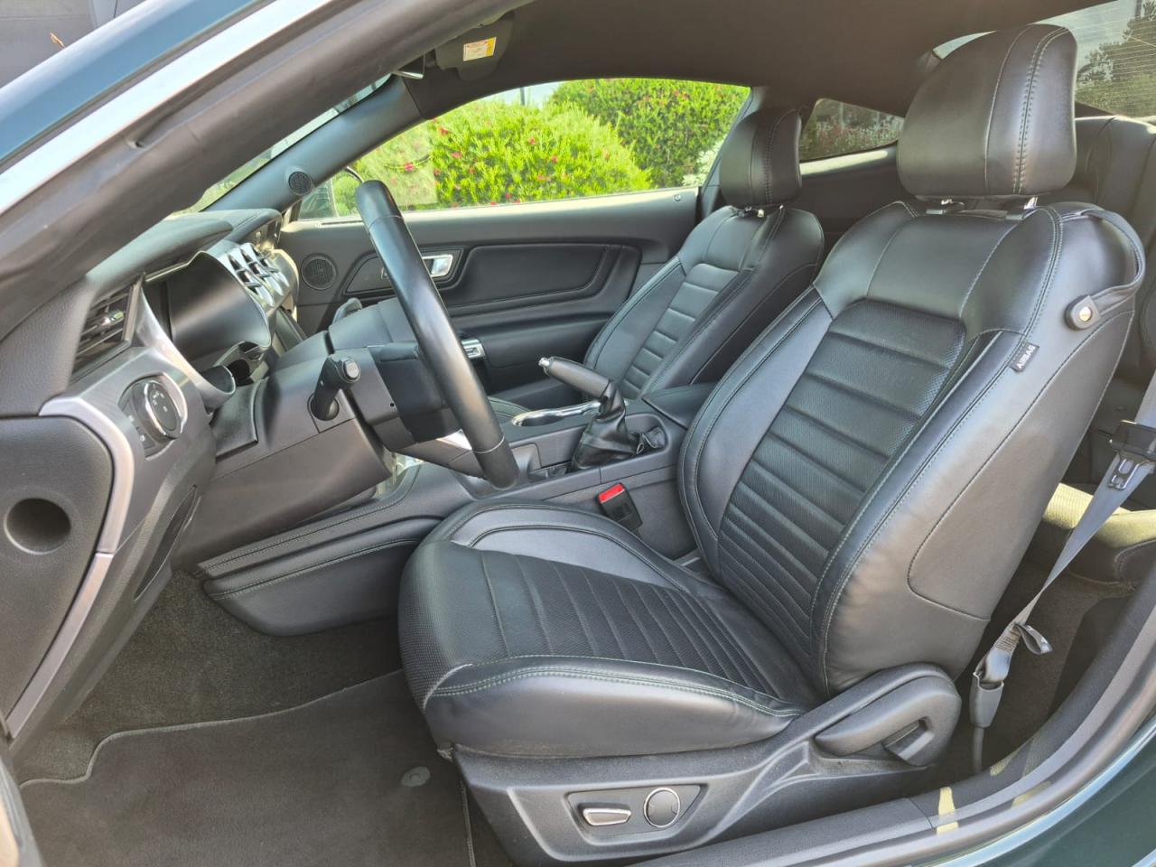 FORD MUSTANG Fastback 5.0 V8 - BULLITT