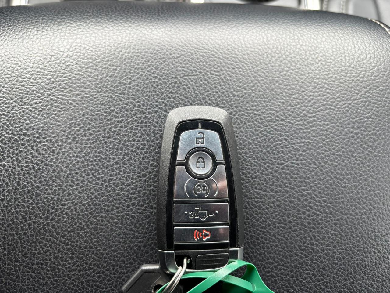 FORD F150 SuperCrew LARIAT Sport V8 5.0L Flexfuel