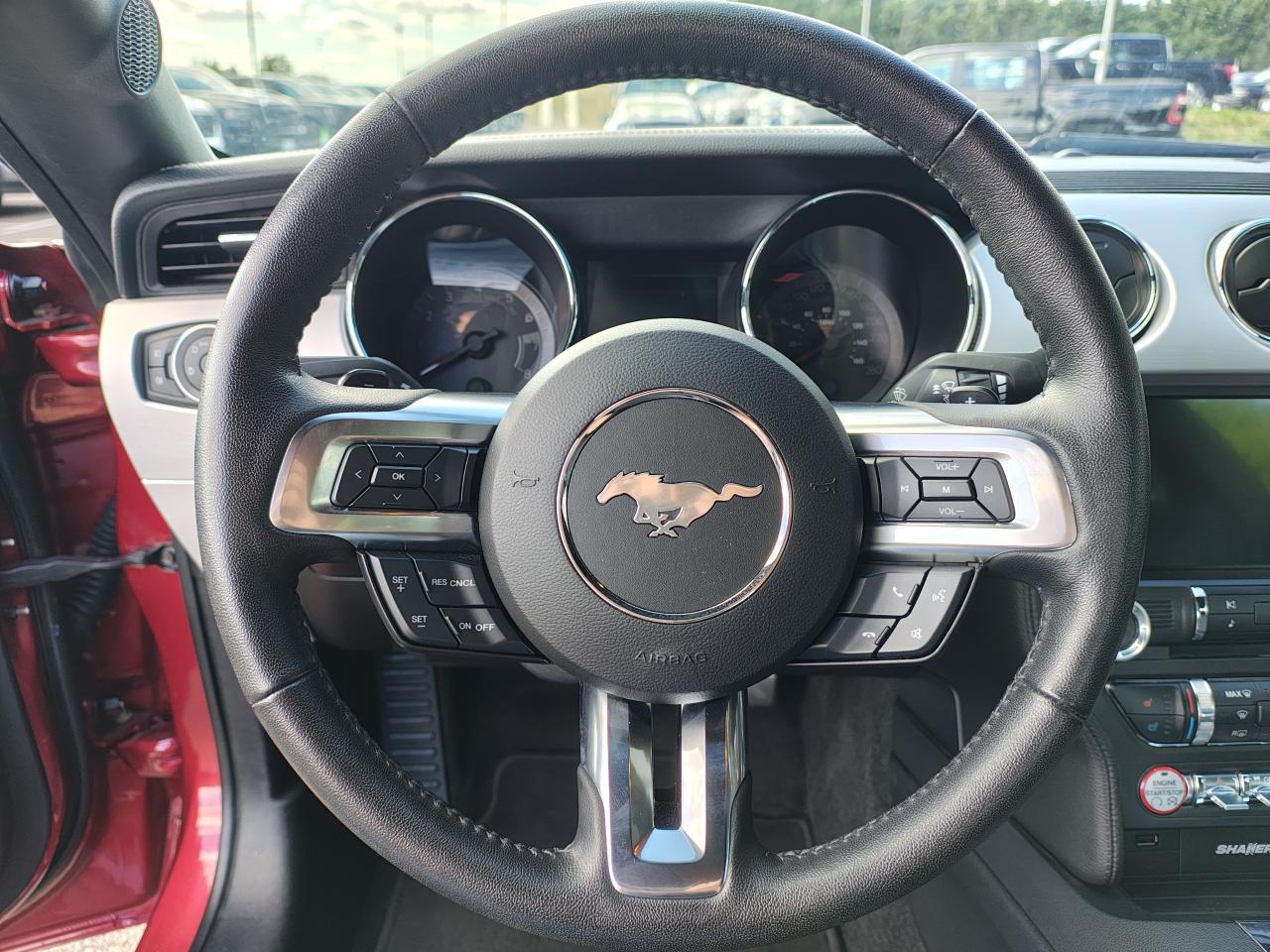 FORD MUSTANG GT Fastback V8 5.0L