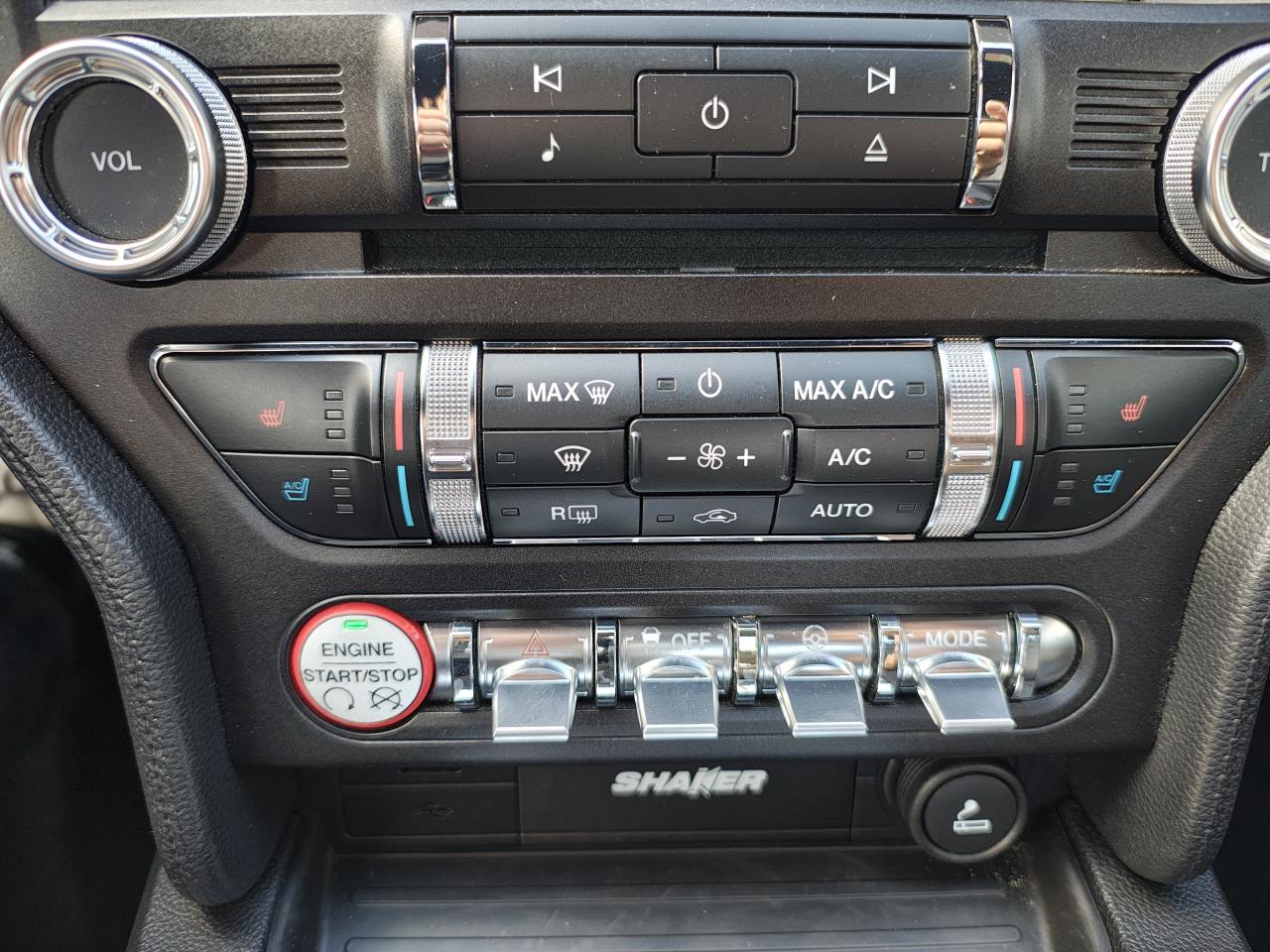 FORD MUSTANG GT Fastback V8 5.0L