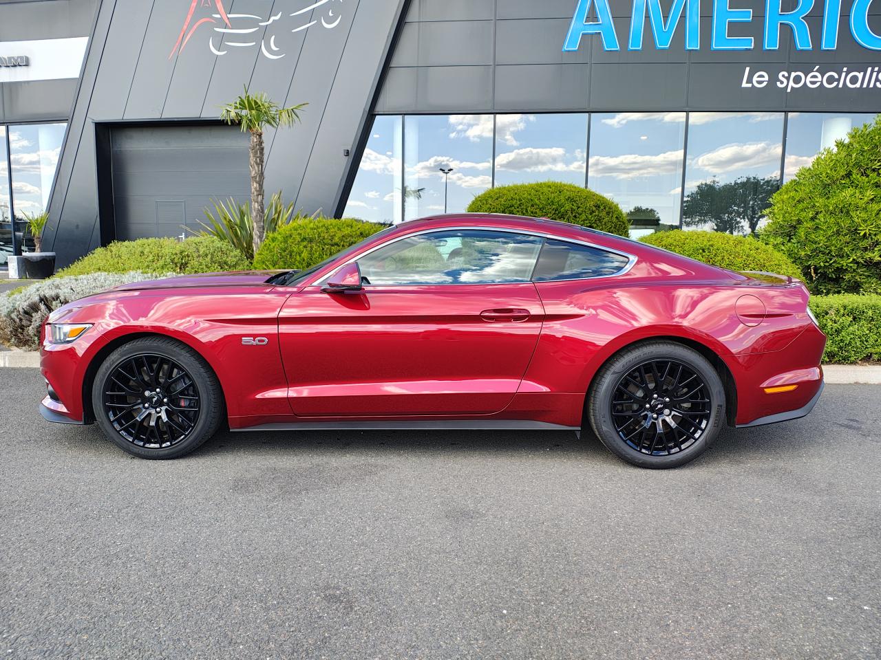 FORD MUSTANG GT Fastback V8 5.0L