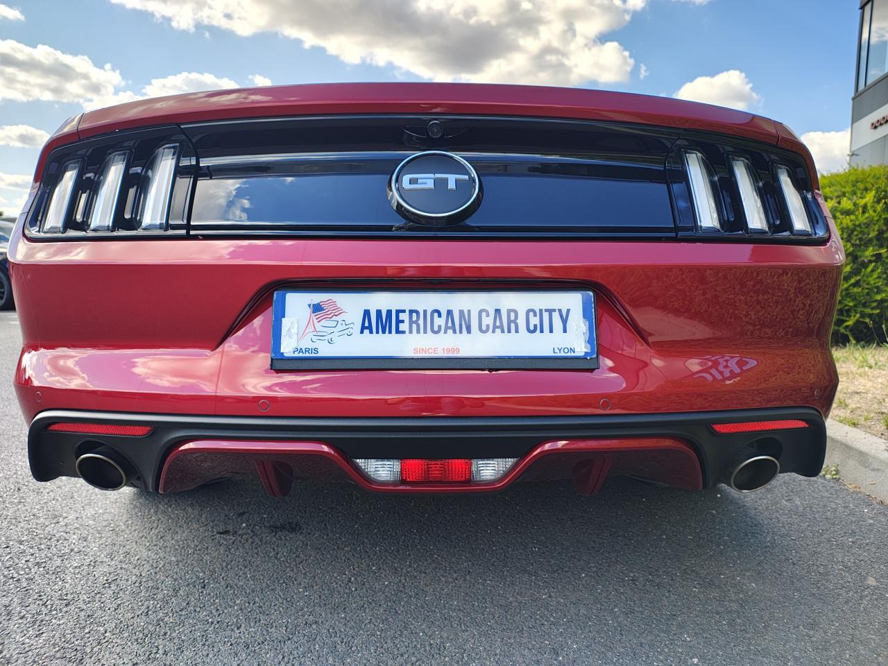 FORD MUSTANG GT Fastback V8 5.0L