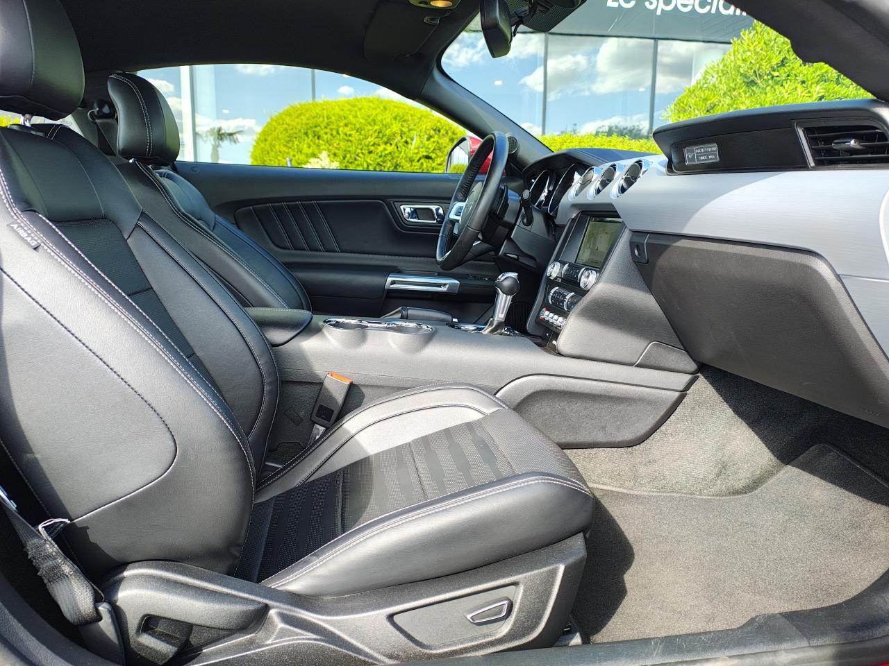 FORD MUSTANG GT Fastback V8 5.0L