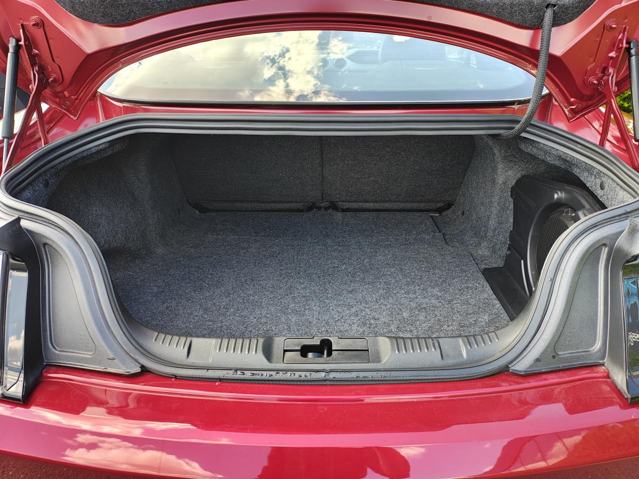 FORD MUSTANG GT Fastback V8 5.0L