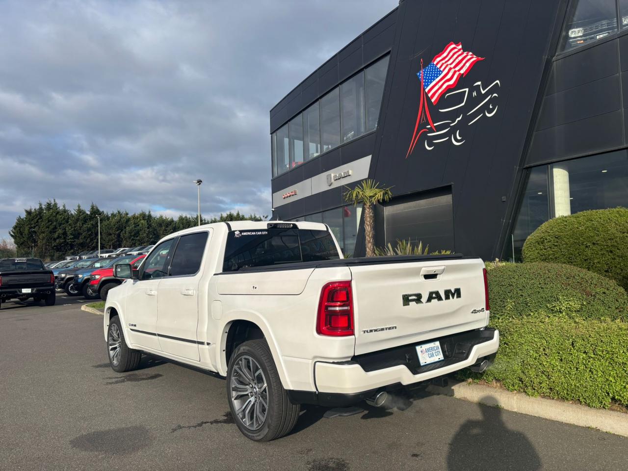 DODGE RAM 1500 CREW TUNGSTEN AIR RAMBOX